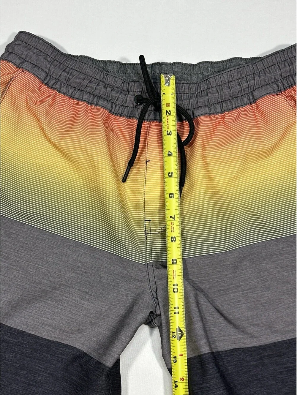 Hurley •inseam rips